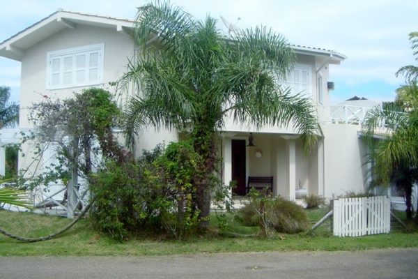 Casa Cond. Maranatta III – Quatro Quartos